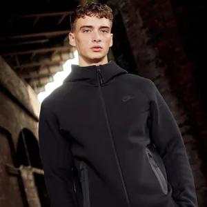 Nike Tech Fleece.png