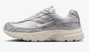 covernikeinitiatorvastgrey.png