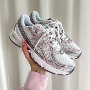 Nb740Rose.jpg