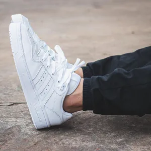 Verpasse keinen Sneaker Release mehr!.jpg