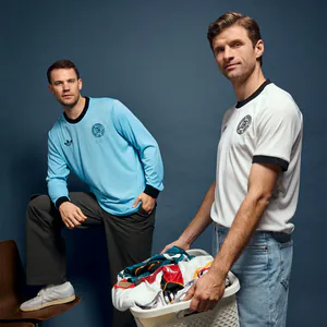 67d7f31b099ea2ff275294e4_adidas-DFB125-4-5-0001-Müller-Neuer-C (1).jpg