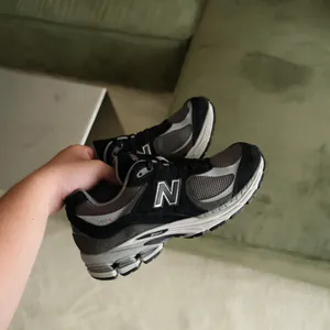 NB2002RGrey.jpg