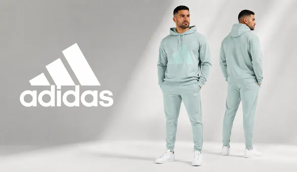 Modern Adidas fashion shoot im Studio.png