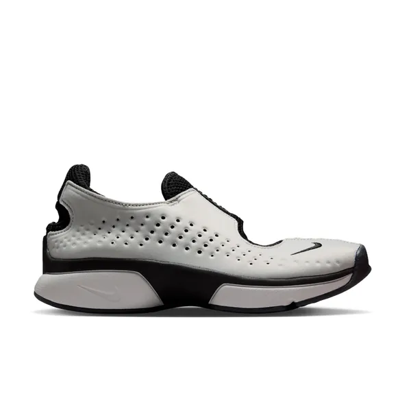 nike-rift2-metallic-silver-iq8006-003-1.png