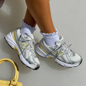 Nb740GsYellow.jpg